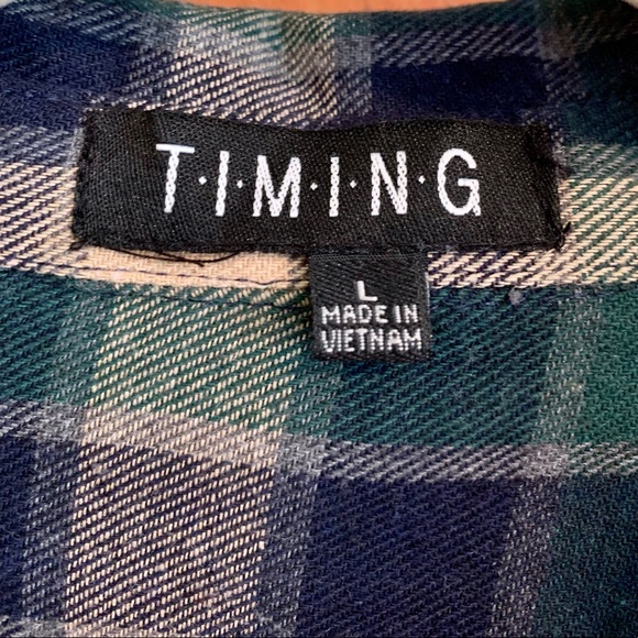 🛎 2/$20!! CUTE Cropped Flannel - Picture 5 of 5
